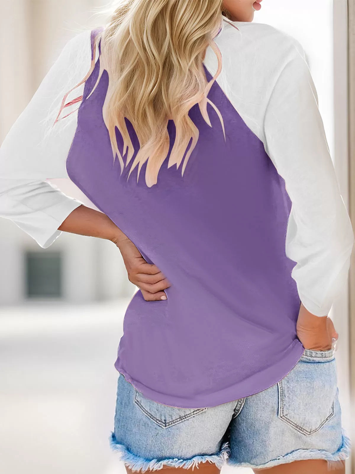 Round Neck Raglan T-shirt