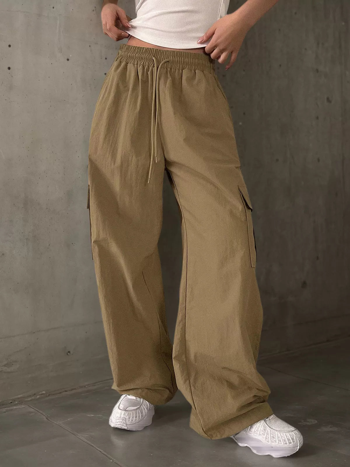 Solid Button Medium Rise Elastic Waist Cargo Pants