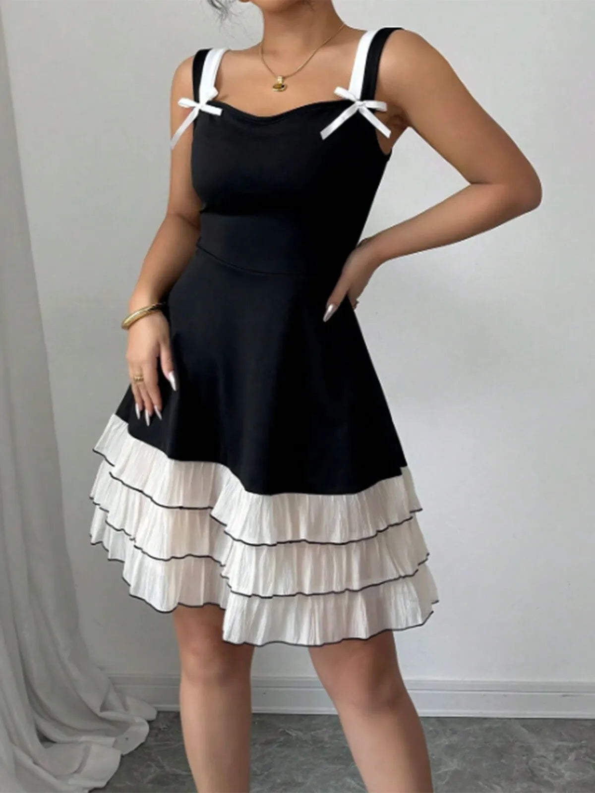 Solid Elegant Bow Suspender Tiered Dress