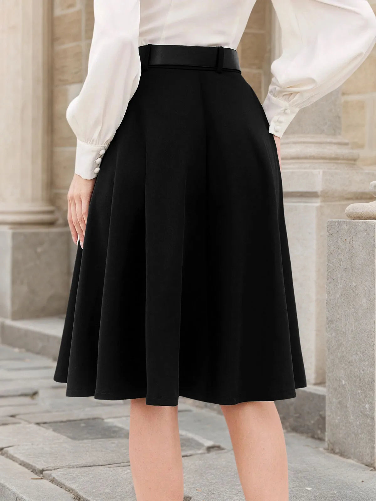 Solid High Rise Concealed Side-seam Zip Skirt