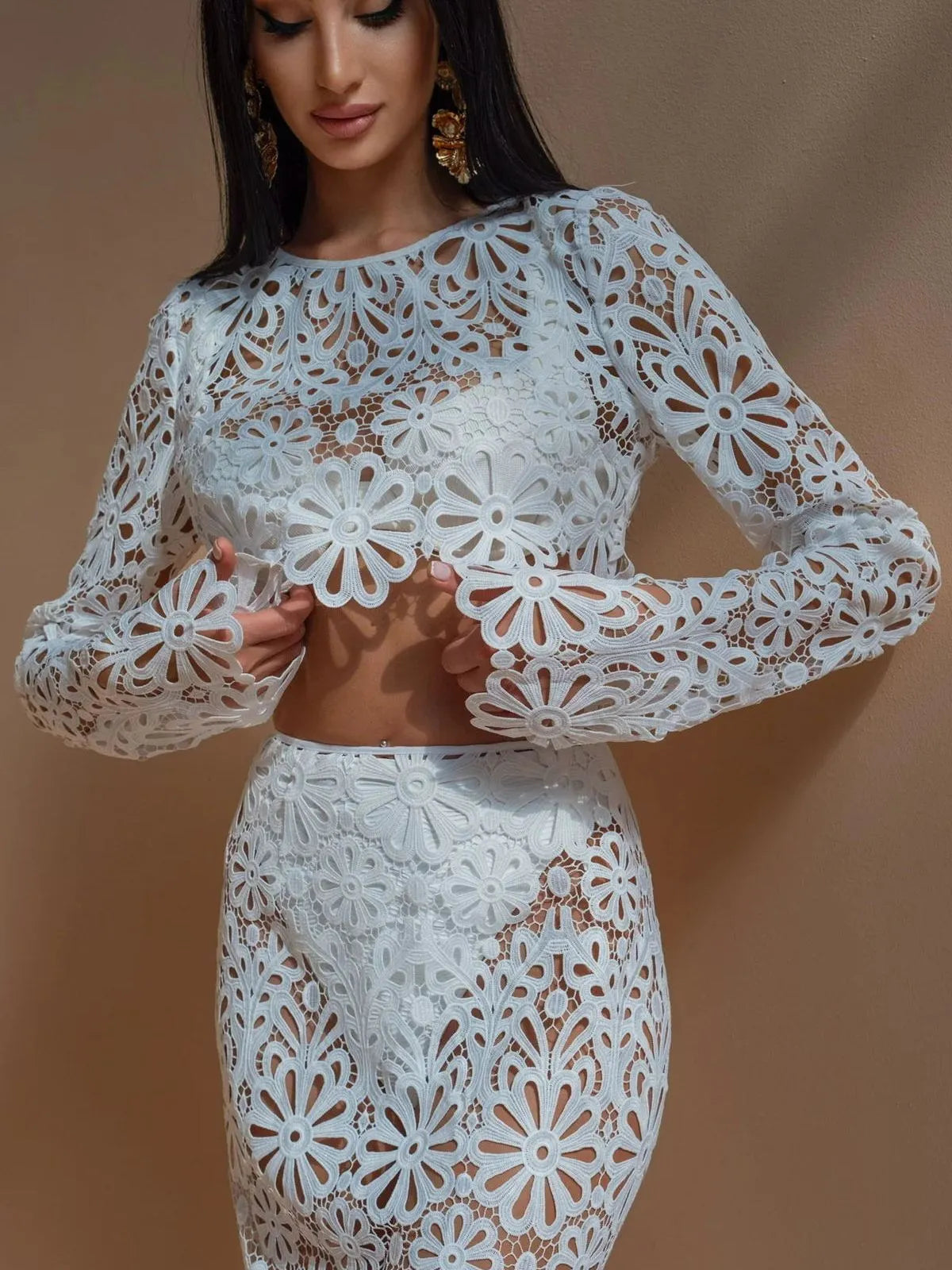 Solid Lace Round Neck Regular Blouse