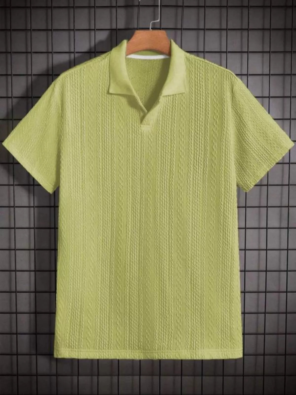 Men Solid Casual Lapel Regular Knit Polo, for Office Daily Wear