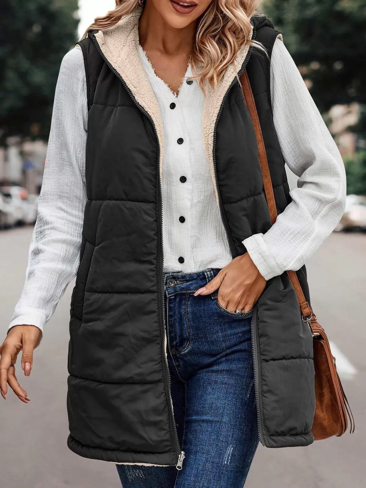 Solid Pocket Hooded Regular Vest