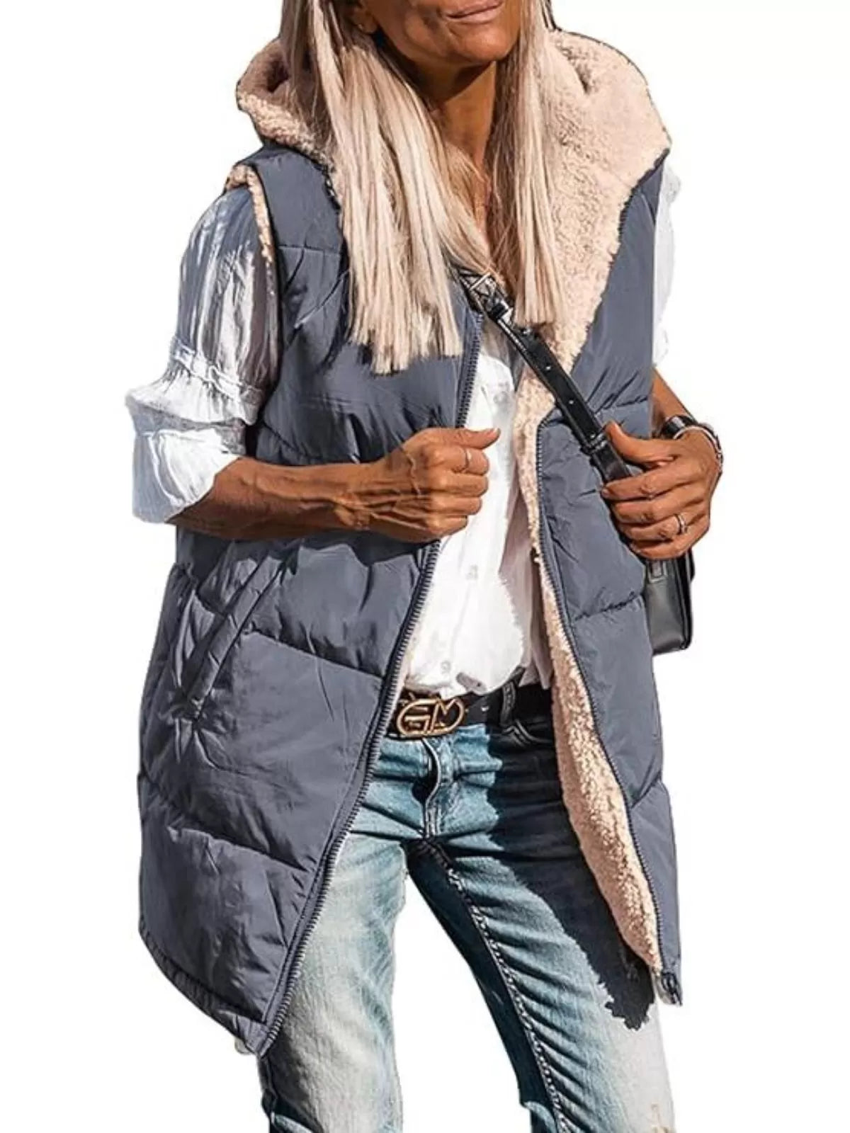 Solid Pocket Hooded Regular Vest