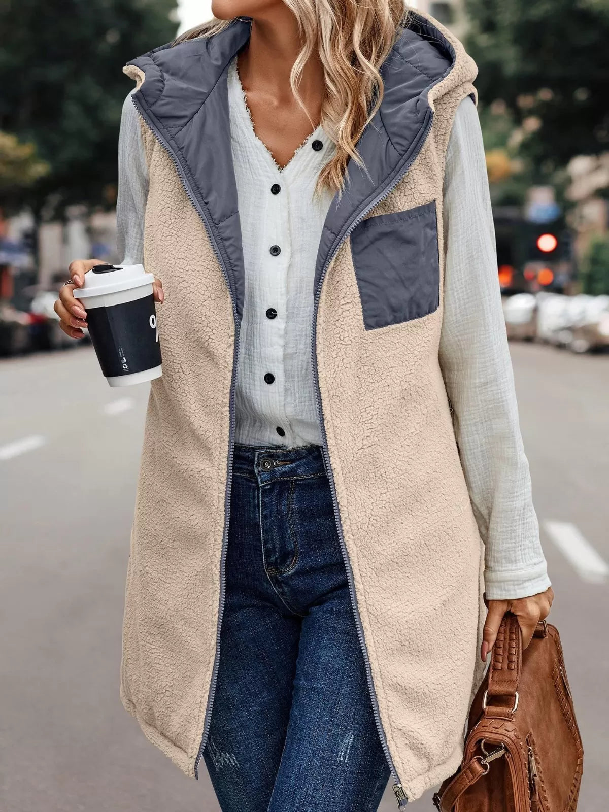 Solid Pocket Hooded Regular Vest