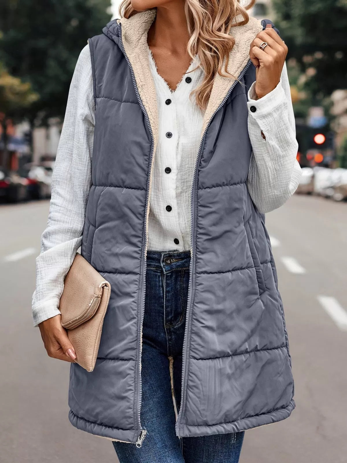 Solid Pocket Hooded Regular Vest
