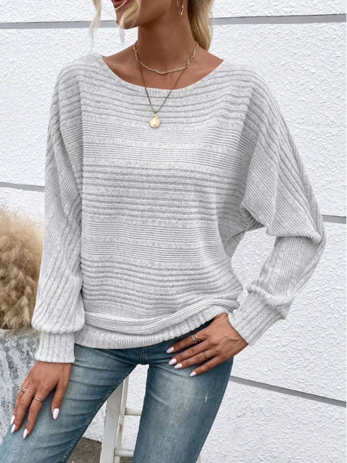 Solid Round Neck Casual Crew Neck Batwing SleeveT-shirt for Daily Wear
