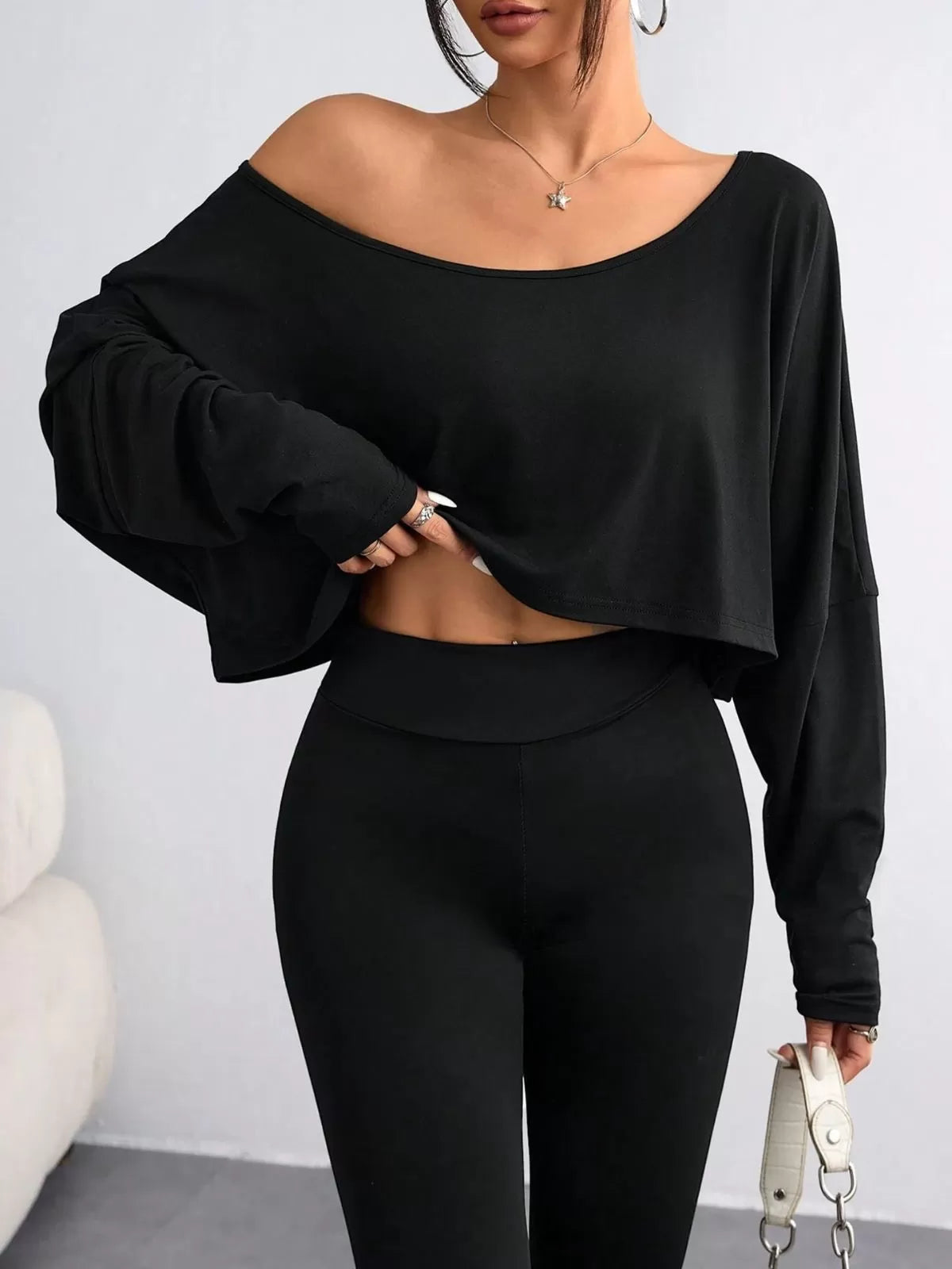 Solid Round Neck Drop Shoulder Casual Long Sleeve Crop T-shirt  for All Seasons