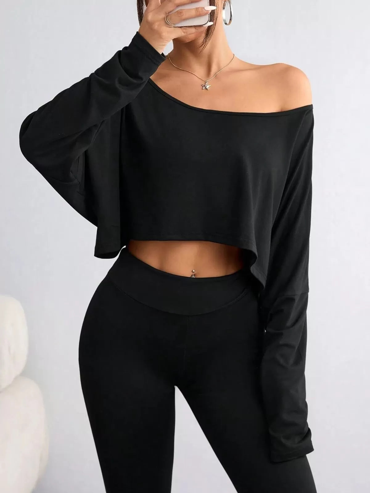 Solid Round Neck Drop Shoulder Casual Long Sleeve Crop T-shirt  for All Seasons