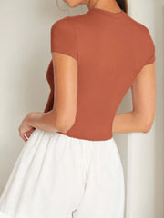 Solid Round Neck Regular Sleeve Short Sleeve T-shirt