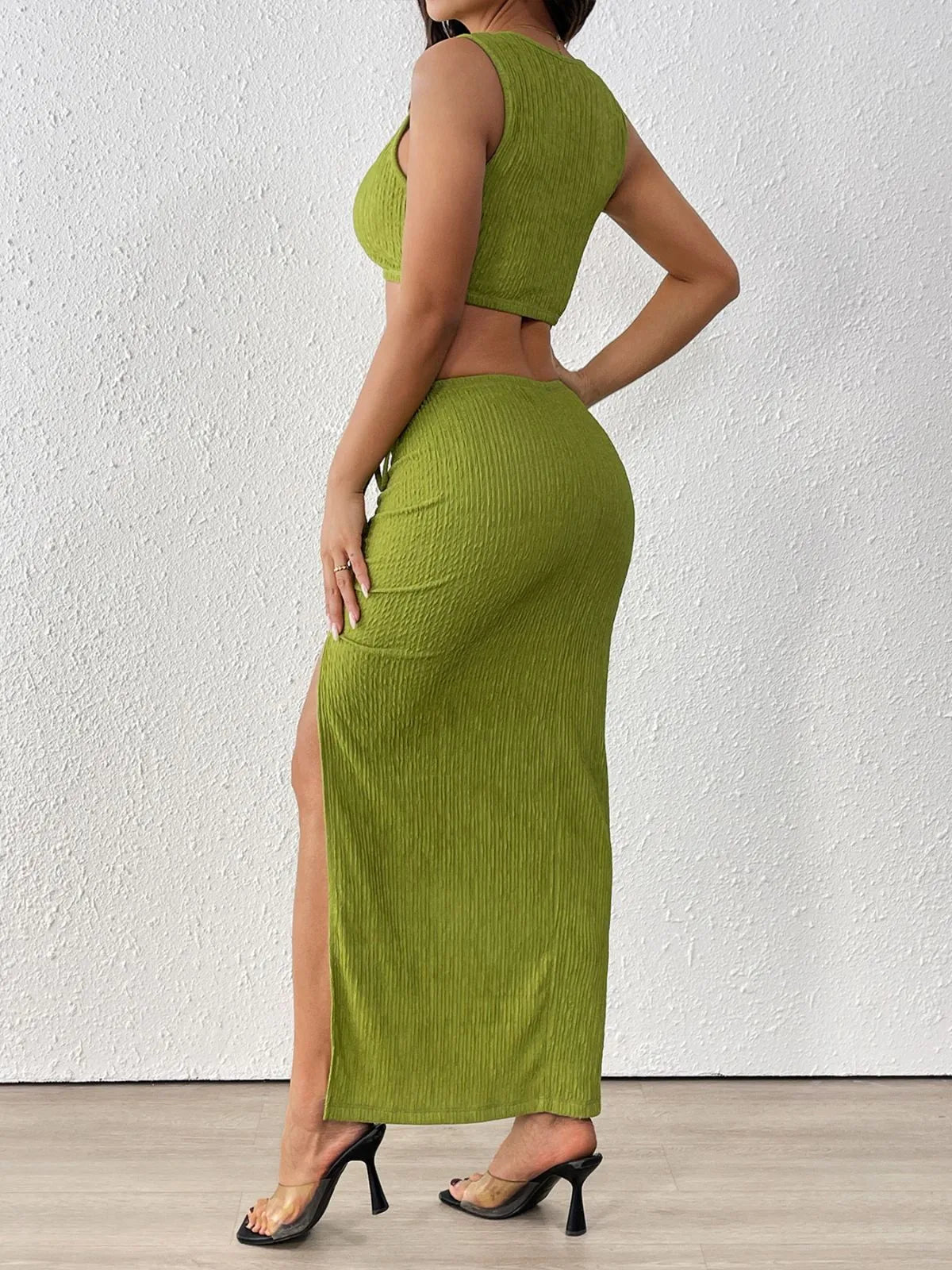Solid Vacation Crop Tank & Solid Slit Skirt