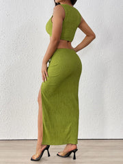 Solid Vacation Crop Tank & Solid Slit Skirt
