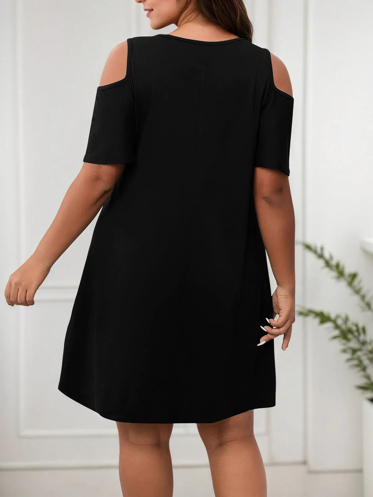 Plus Size Solid Round Neck Cold Shoulder Short Sleeve A-line Dress