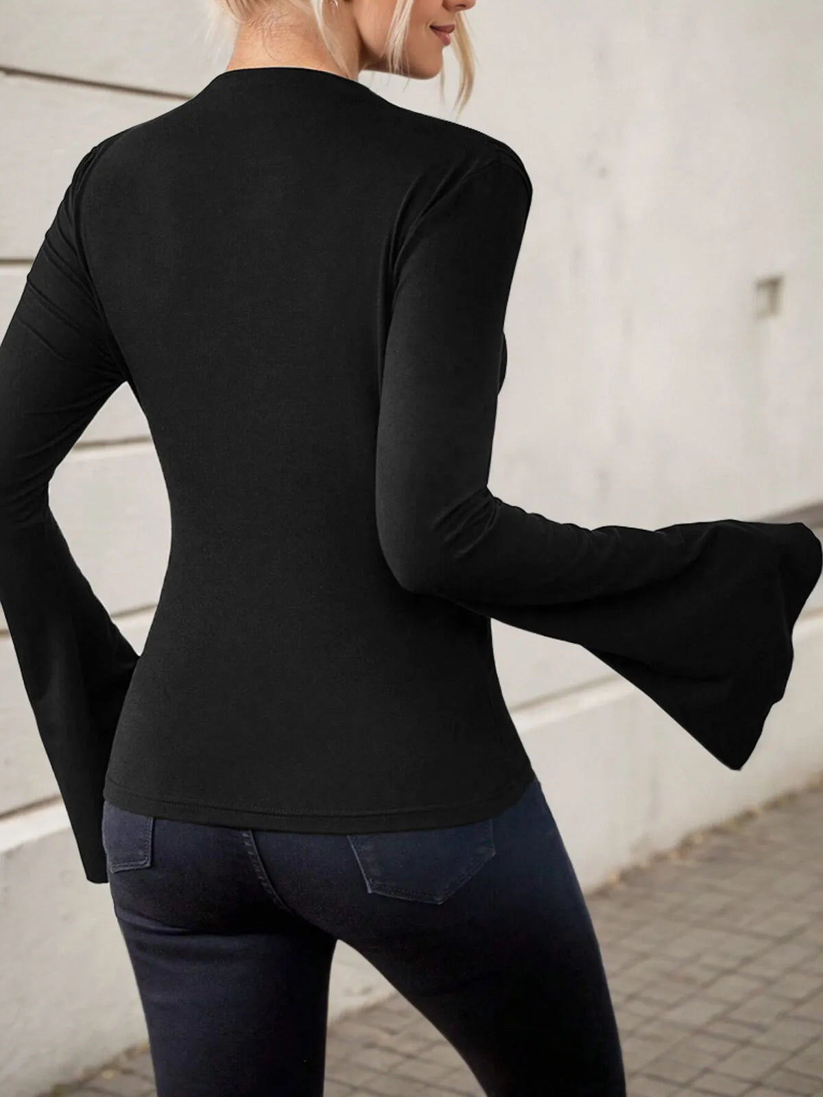 Solid Slashed Flare Long Sleeve Blouse