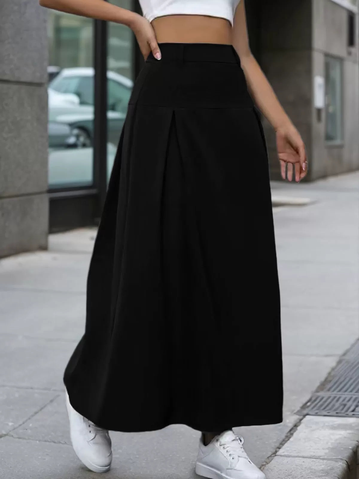 Solid Wrinkle Medium Rise Hidden Center Back Skirt