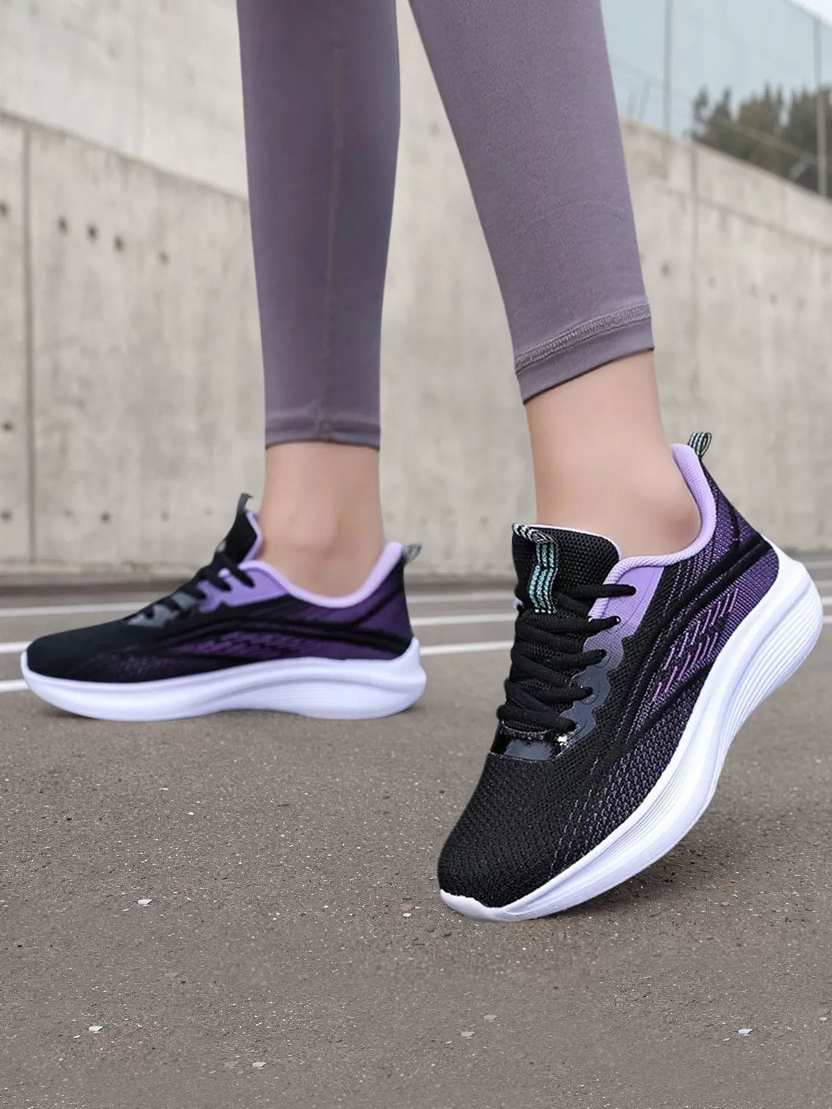Summer Outdoor Lightweight Breathable Mesh Low-cut Lace-Up Non-Slip Running Sneakers