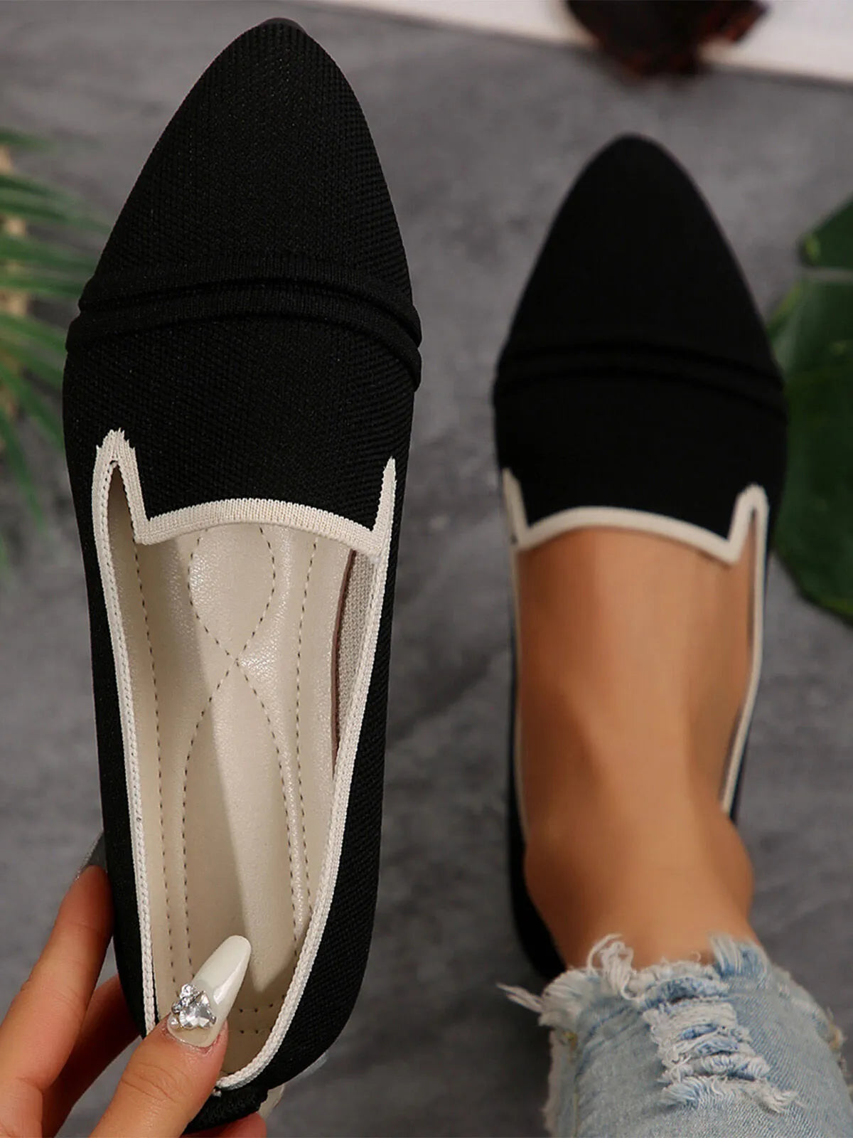 Vintage Contrast Binding Snip Toe Ballet Flats