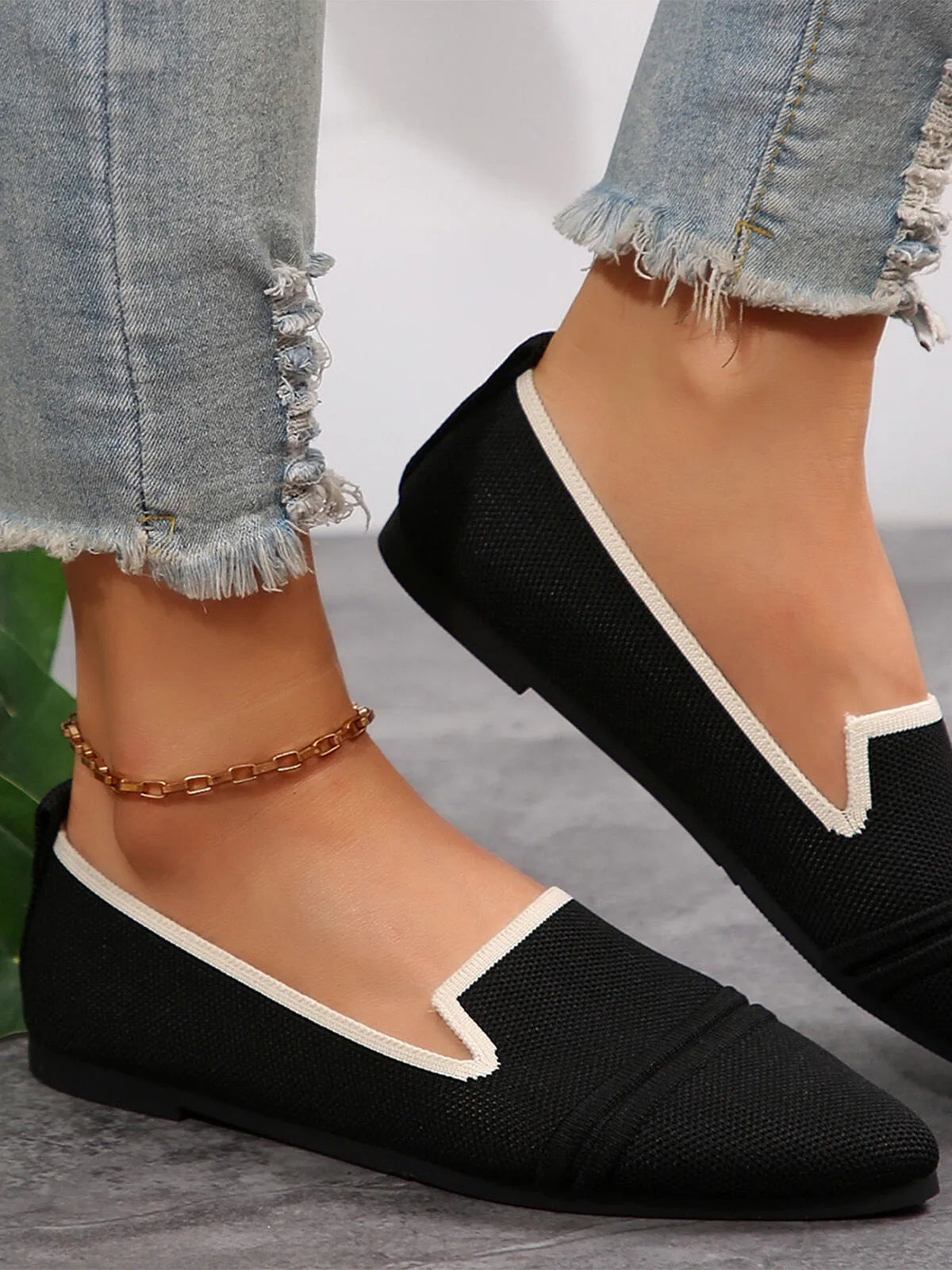 Vintage Contrast Binding Snip Toe Ballet Flats