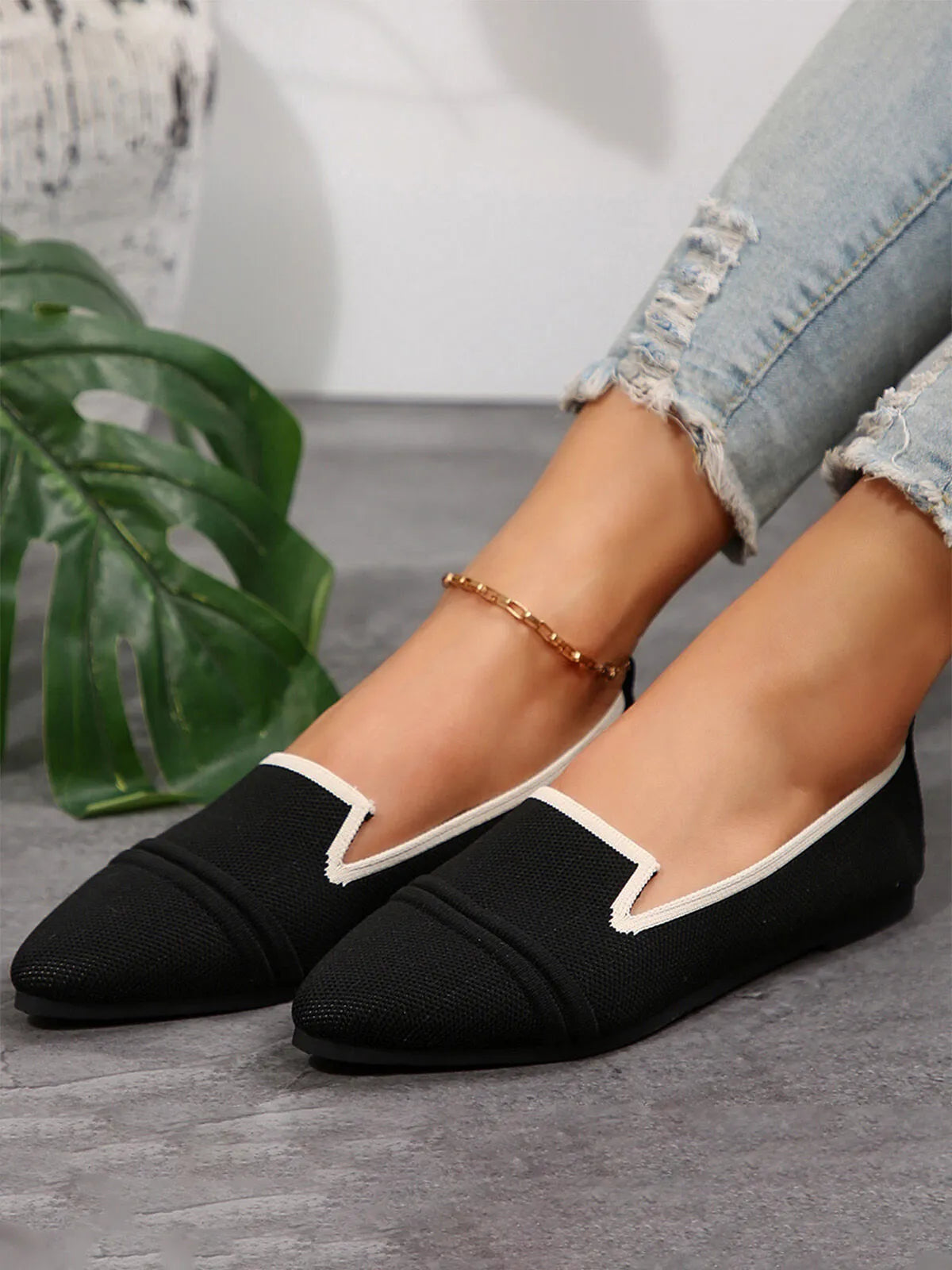 Vintage Contrast Binding Snip Toe Ballet Flats