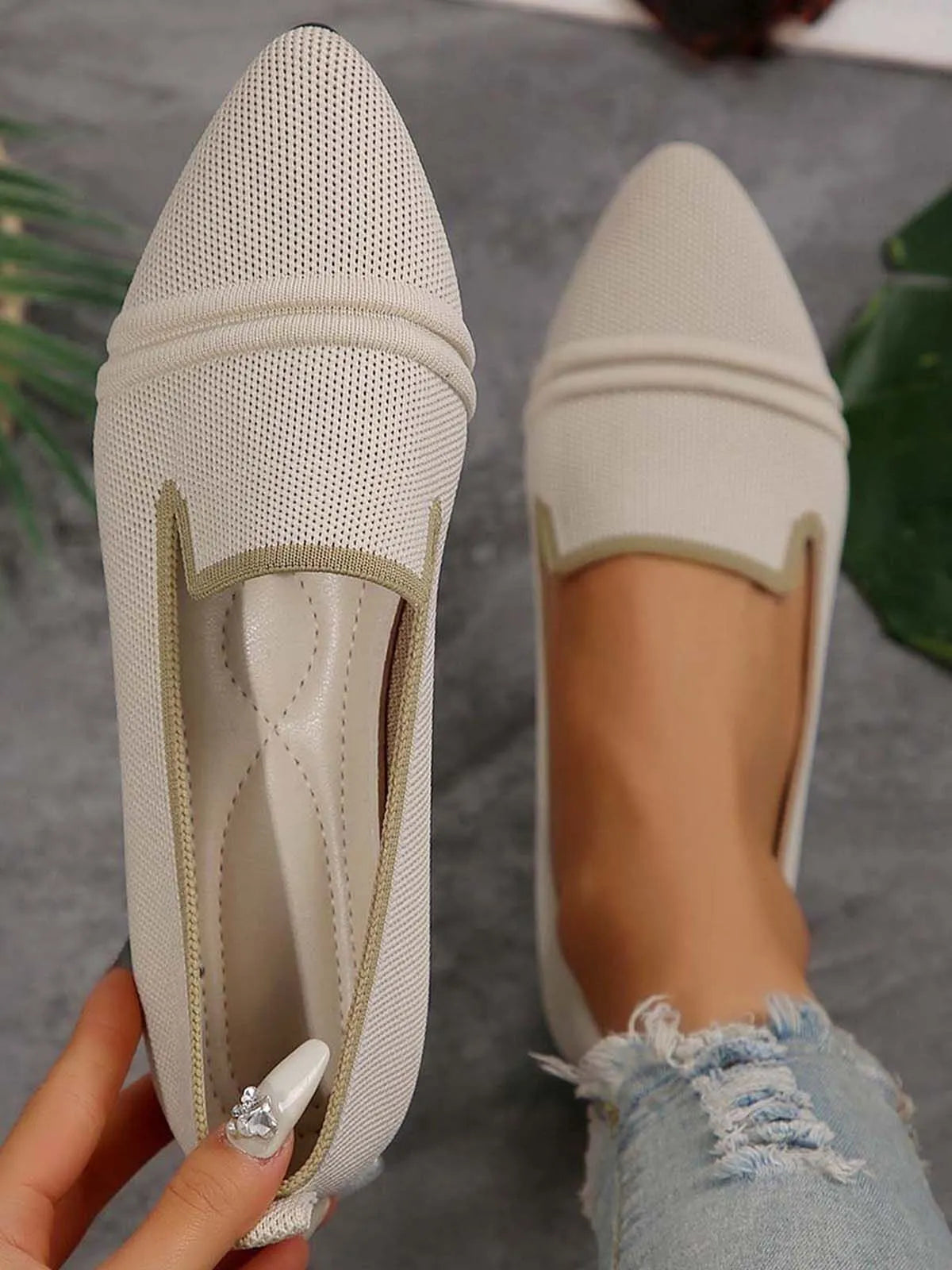 Vintage Contrast Binding Snip Toe Ballet Flats