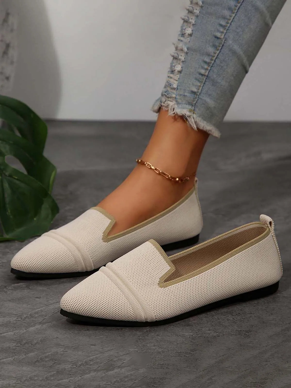 Vintage Contrast Binding Snip Toe Ballet Flats