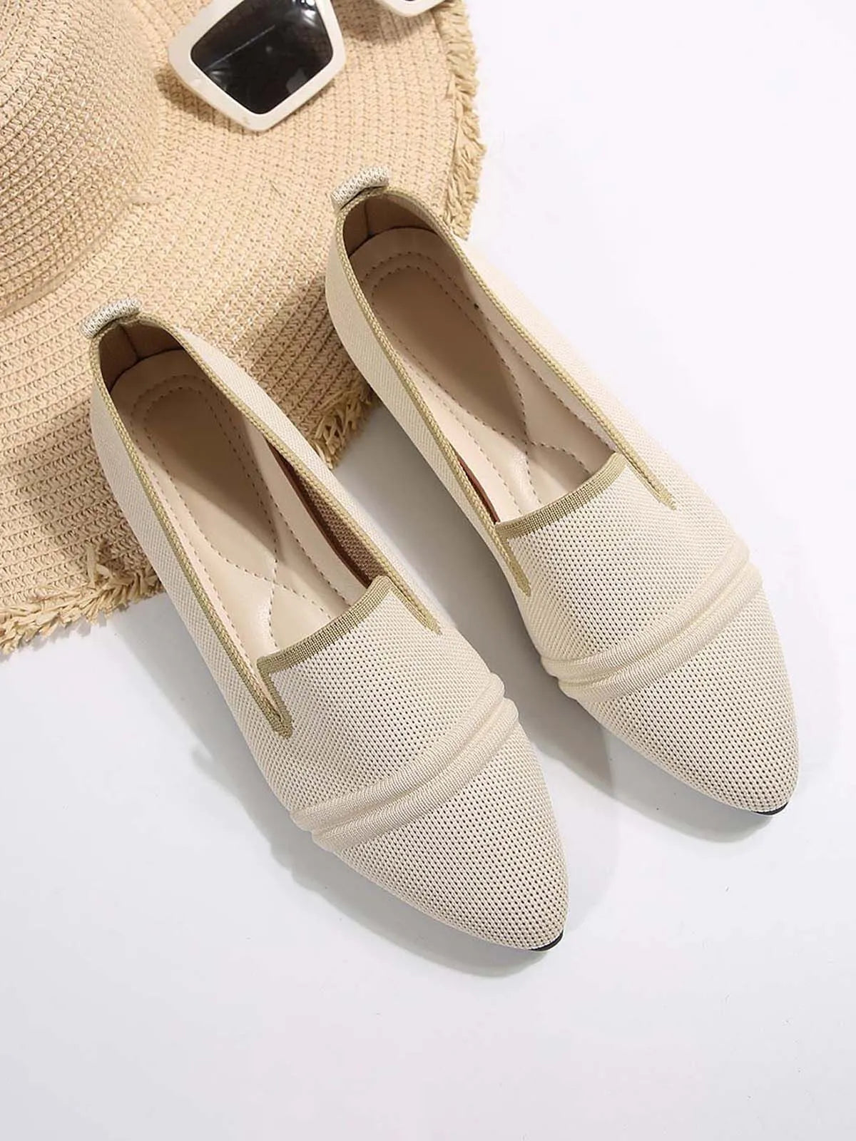 Vintage Contrast Binding Snip Toe Ballet Flats