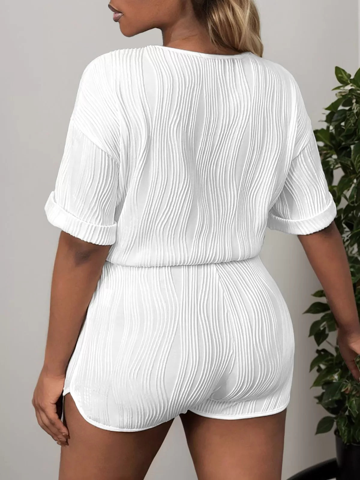 Solid Round Neck T-shirt & Solid Shorts