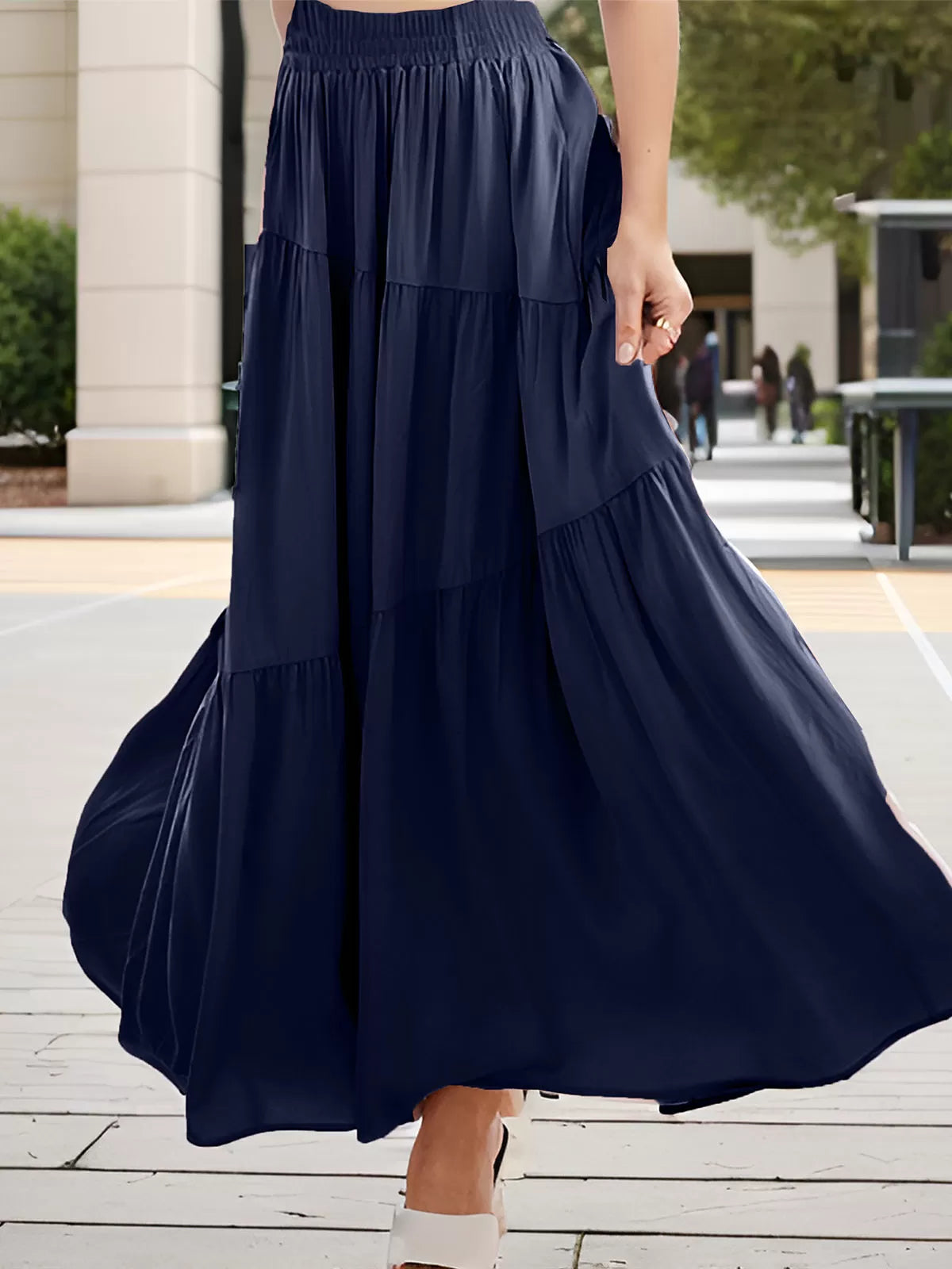 Wrinkle Medium Rise Skirt